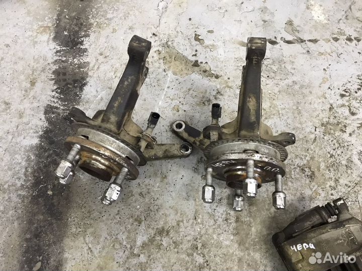 Поворотный Кулак правый chery very bonusa13