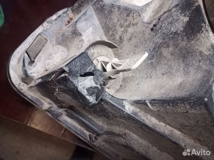 Фара передняя правая на Renault Duster