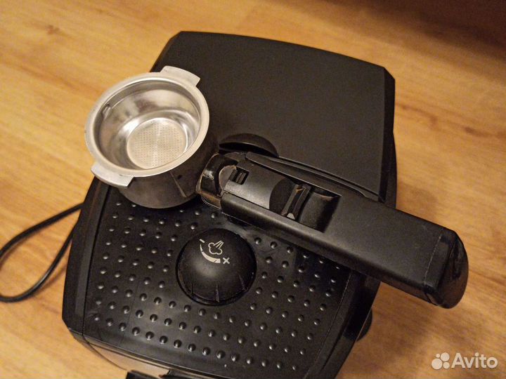 Кофеварка рожковая delonghi