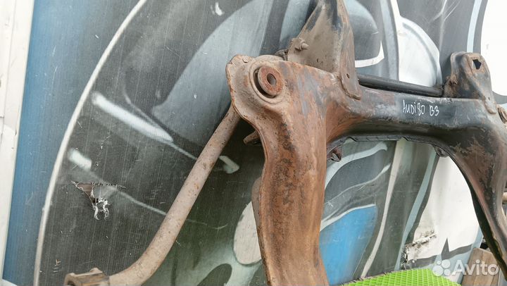 Подрамник Audi 80 B3