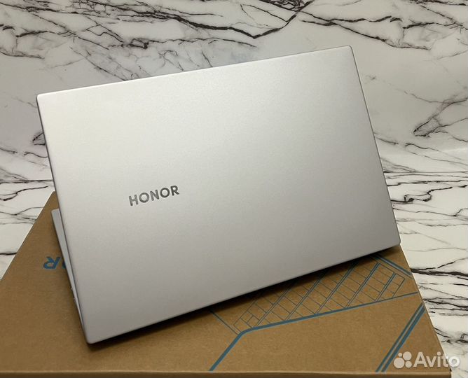 Металлический Honor magicbook X14 8GB SSD 512GB i5