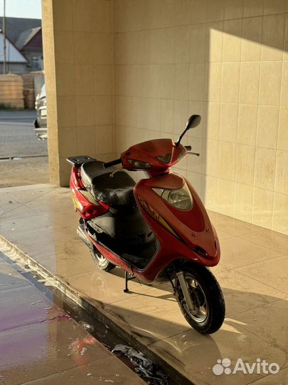 Скутер 4х тактный 80кубов