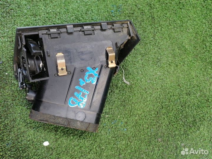 Дефлектор воздушный Bmw X3 E83 M54B25 2004