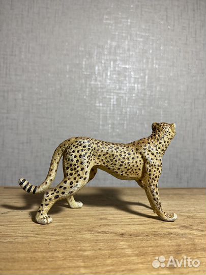 Коллекционные фигурки диких кошек