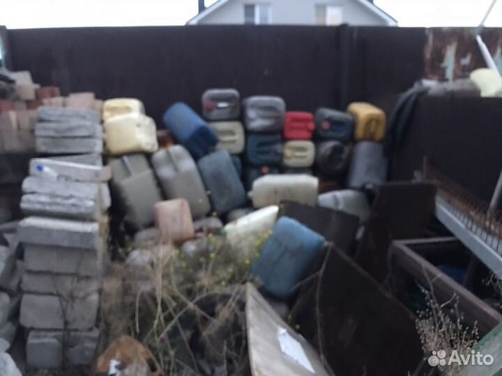 Канистры пластиковые бу