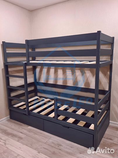 Двухъярусная кровать