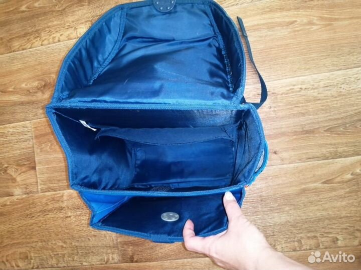 Рюкзак школьный с ортопедической спинкой