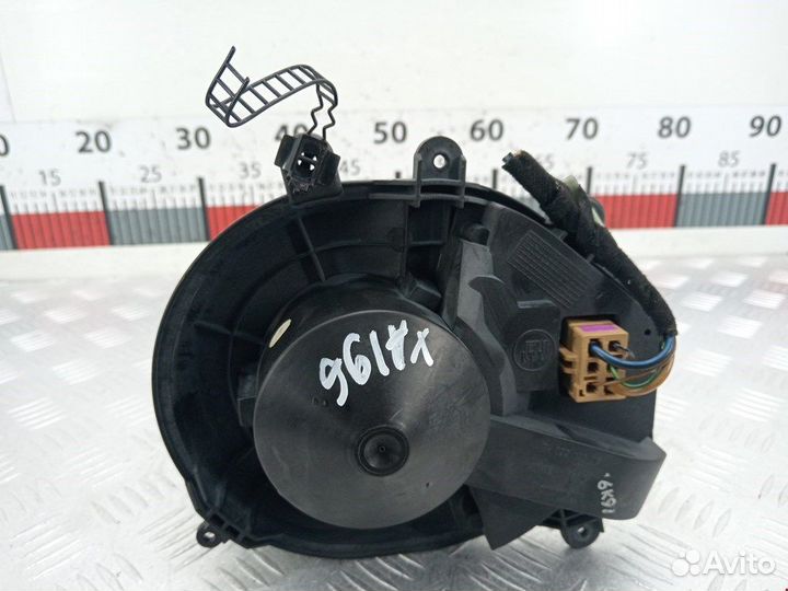 Моторчик печки для Audi A4 B5 8D1820021A