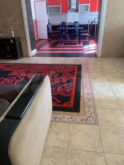 Дом 250 м² на участке 6,5 сот.