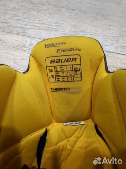 Продам детские хоккейные шорты bauer