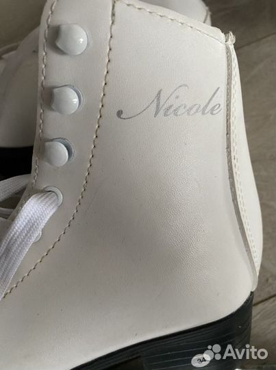 Коньки фигурные nikole