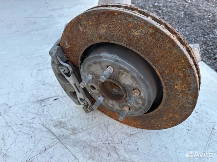 Ступица передняя правая Jeep Grand Cherokee WK2