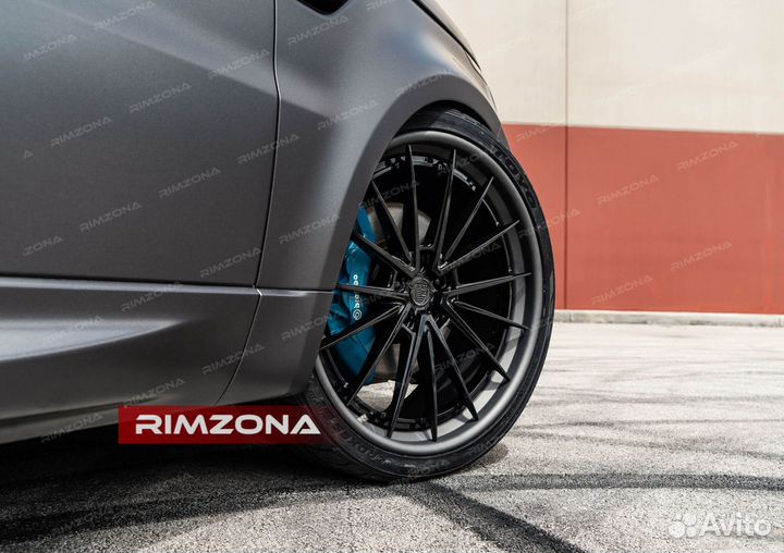 Кованые диски R22 на Range Rover