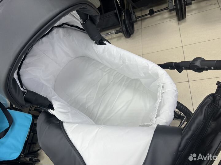 Коляска 3 в 1 классическая рама Эко кожа