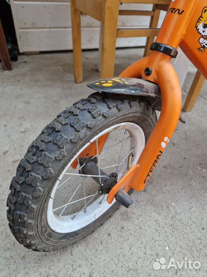 Детский велосипед четырехколесный 12