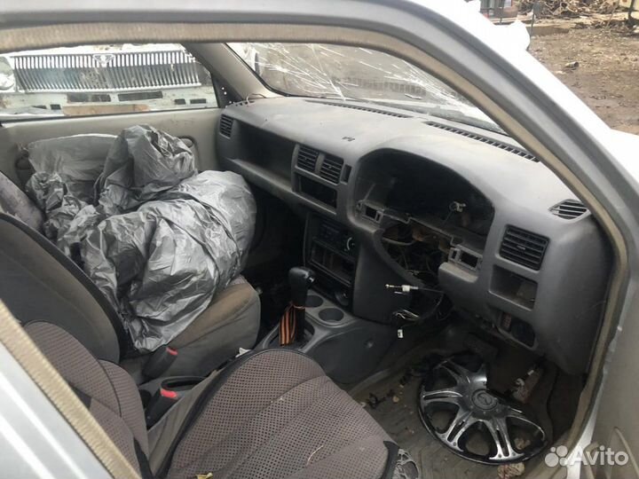 Радиатор охлаждения двигателя mazda demio 1.3 DW