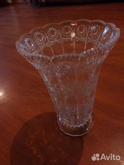 Хрустальная ваза