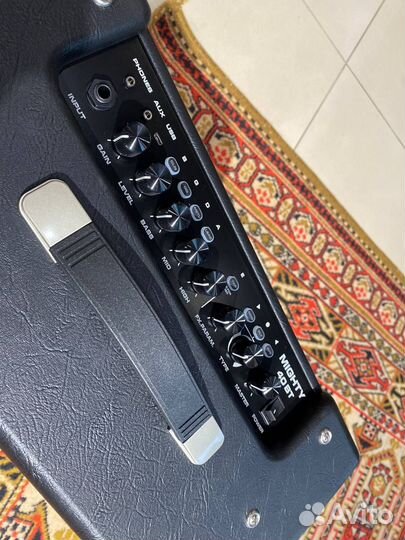 Цифровой комбоусилитель Nux Mighty-40BT