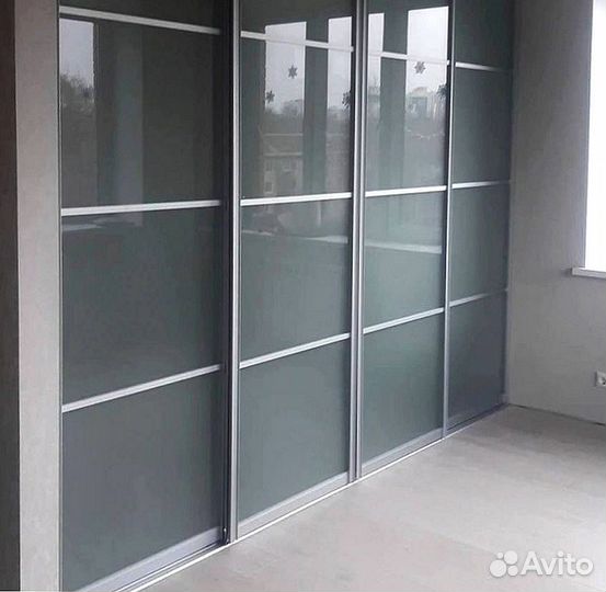 Раздвижная перегородка с матовым стеклом