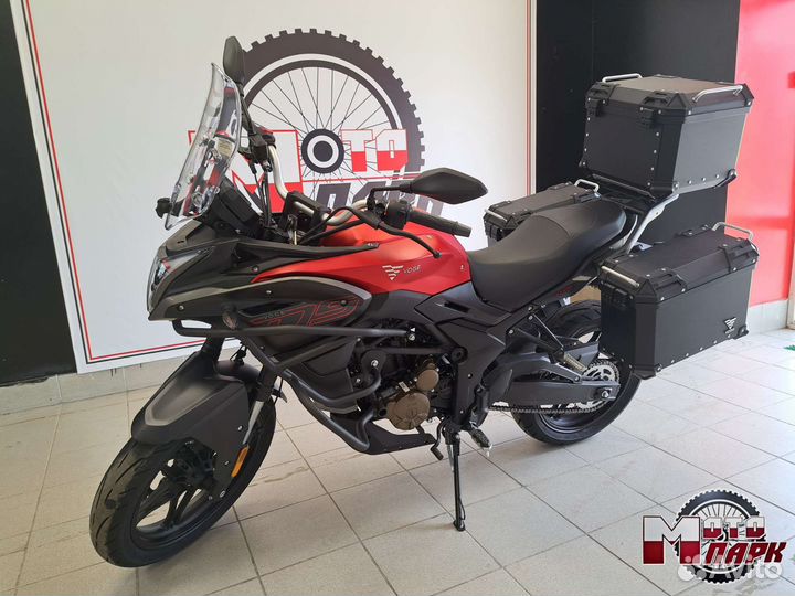 Мотоцикл Voge 300 DS