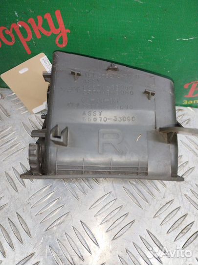 Дефлектор воздуховода правый Toyota Camry SXV20