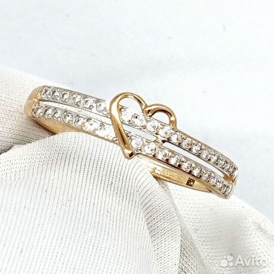 Золотое кольцо с камнем 19р