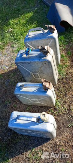 Продам канистры