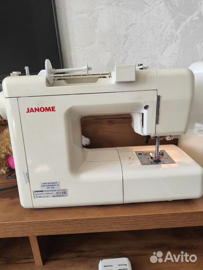 Швейная машина janome 5200