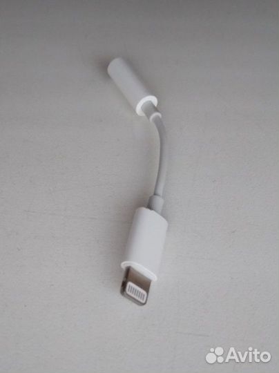 Оригинальный переходник Lightning - 3,5 jack