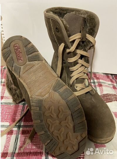 Меховые ботинки женские