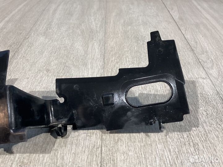 Дефлектор радиатора левый Volkswagen polo MK5