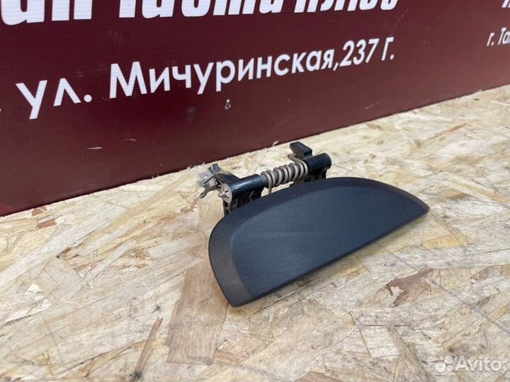 Ручка двери внешняя правая Renault Logan