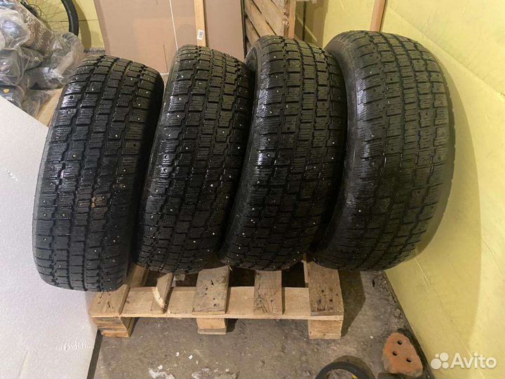 Cooper Weather-Master S/T 225/60 R17