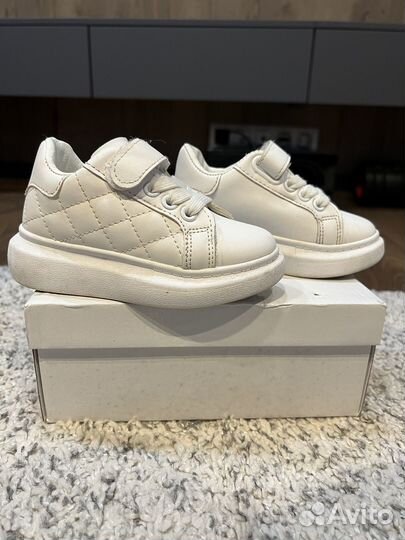 Кроссовки детские