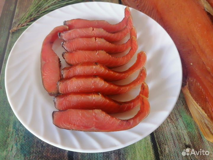 Красная рыба холодного копчения