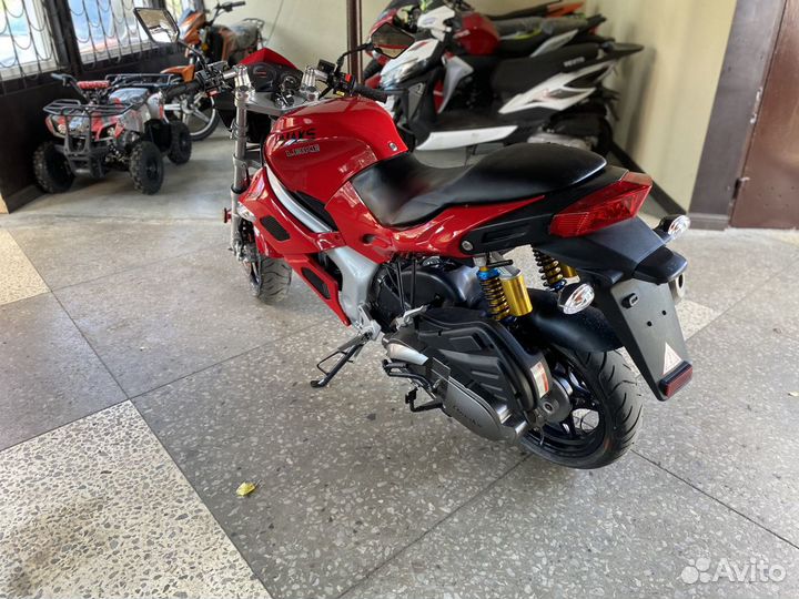 Новый скутер-байк omaks 180 красный