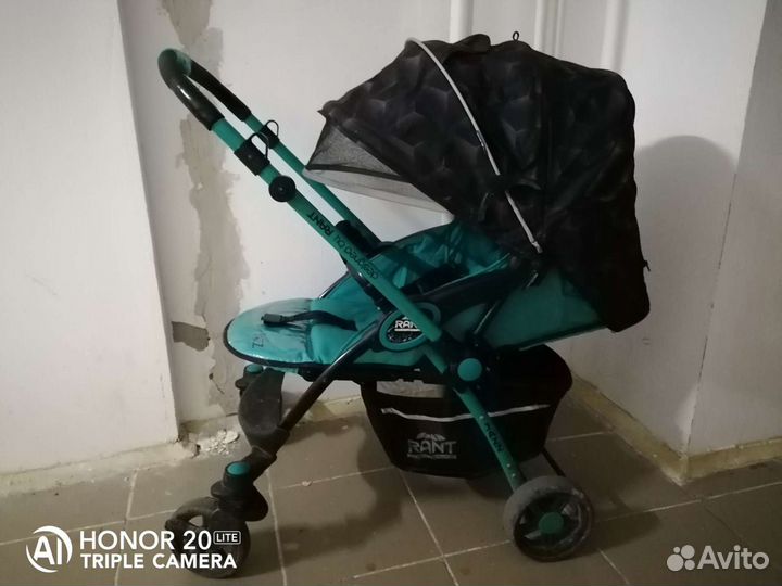 Прогулочная коляска