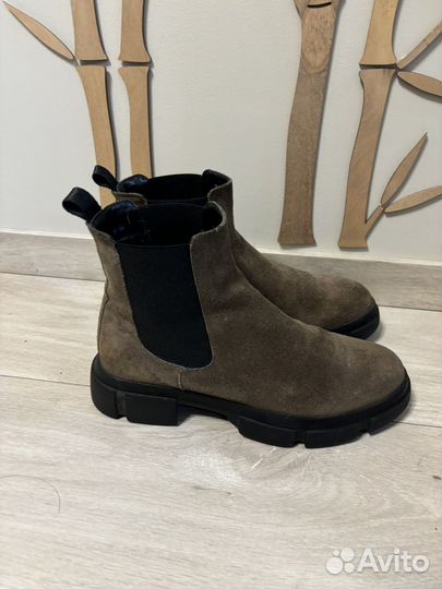 Ботинки челси замшевые berg 38