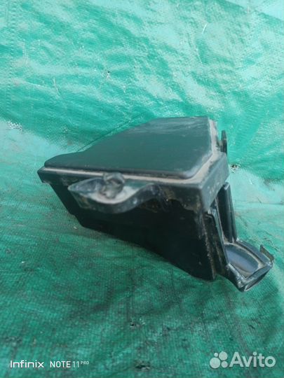 Корпус блока предохранителей Renault Logan 2011 г