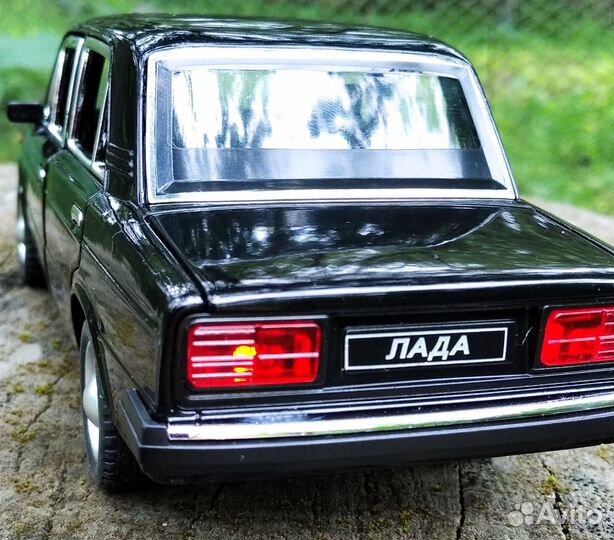 Жигули /Ваз 2107/металлическая/свет