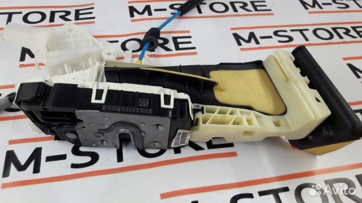 Замок двери передний левый Mercedes-Benz E-Class