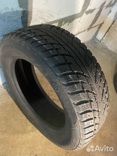 Kumho I'Zen RV Stud KC16 235/60 R18 107T