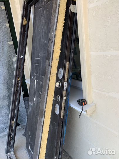 Дверь входная уличная бу