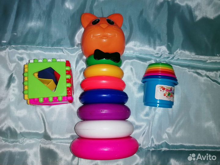 Пирамидки и сортер