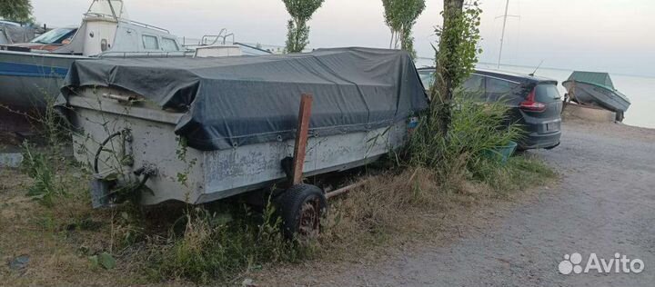 Катер тримаран