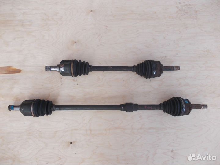 Привод передний Mitsubishi Galant 8 EA1A