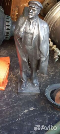 Статуэтка Ленина