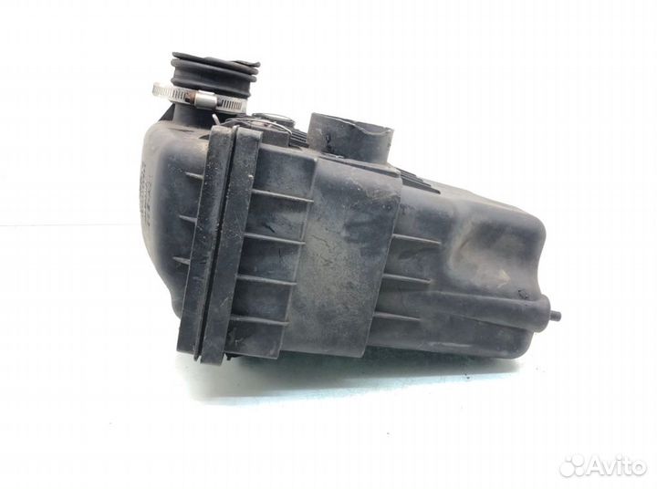 Корпус воздушного фильтра Suzuki Wagon R plus 1.3