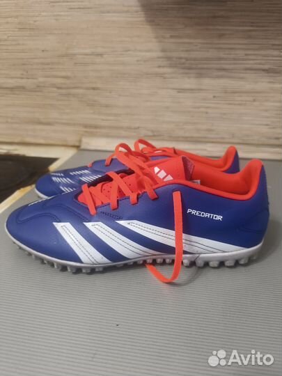 Продам сороконожки Адидас оригинал