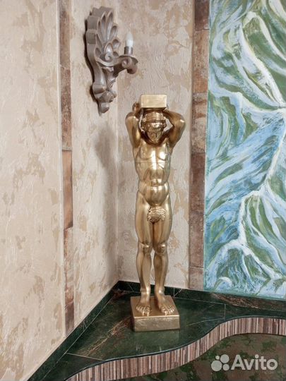 Aтлант гипсовый